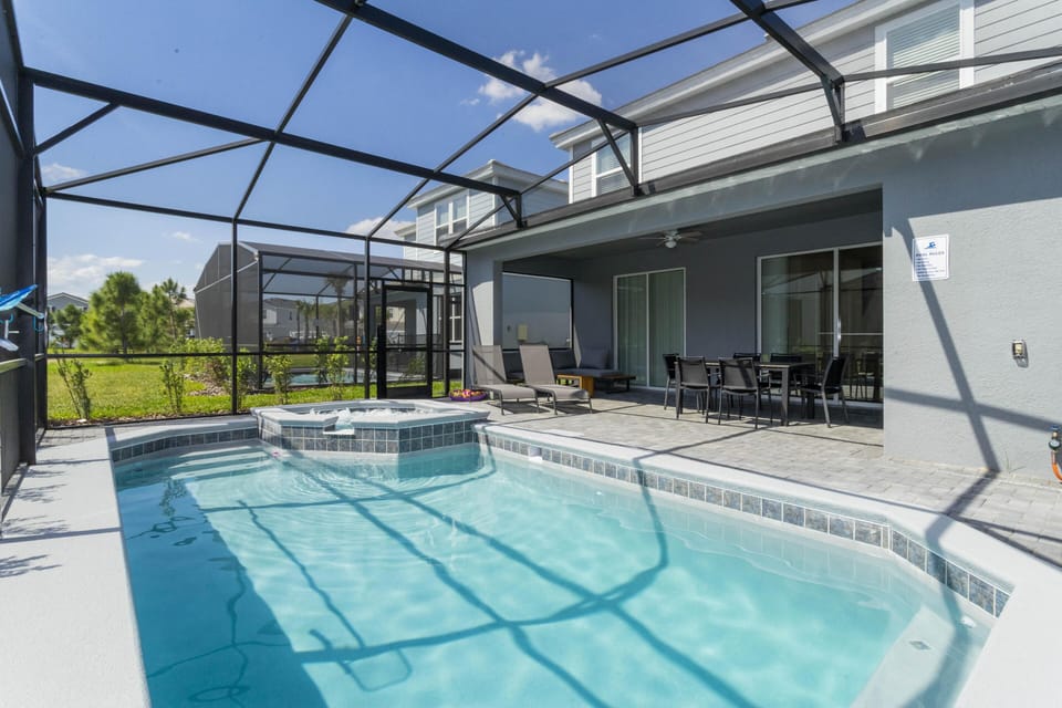 Private Pool &amp; SPA