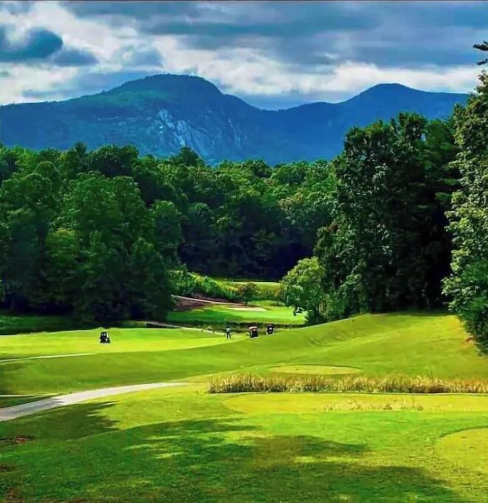 Rumbling Bald resort has excellent golf. 