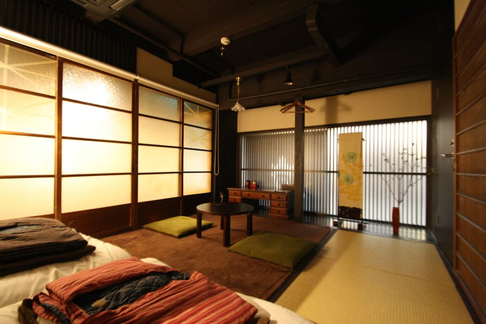 Classic Twin Room, Non Smoking | In-room safe, individually decorated, individually furnished