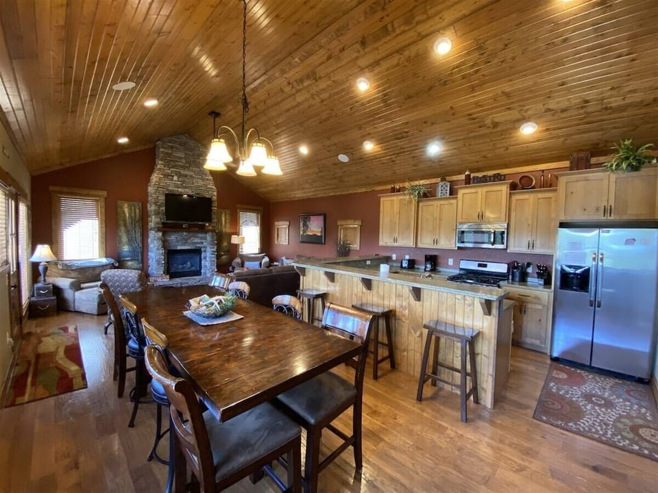 Kitchen/Dining