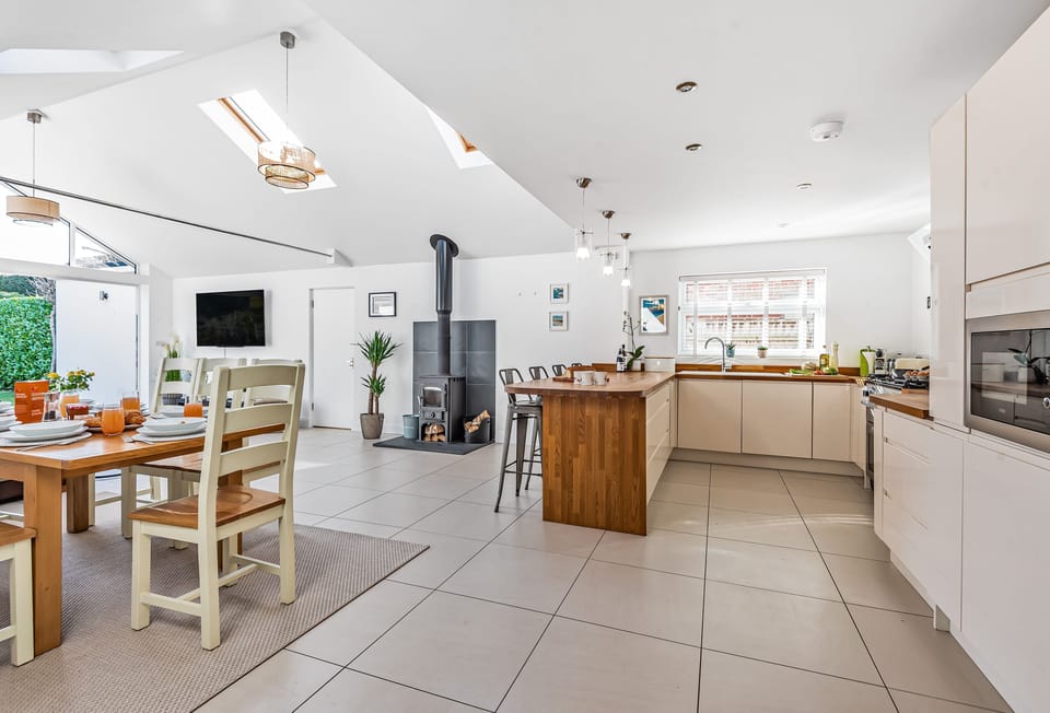 Kittiwake, Highcliffe-on-Sea: The open-plan living accommodation with space for all the family