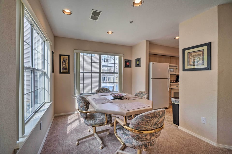 Dining Area | Central Air Conditioning