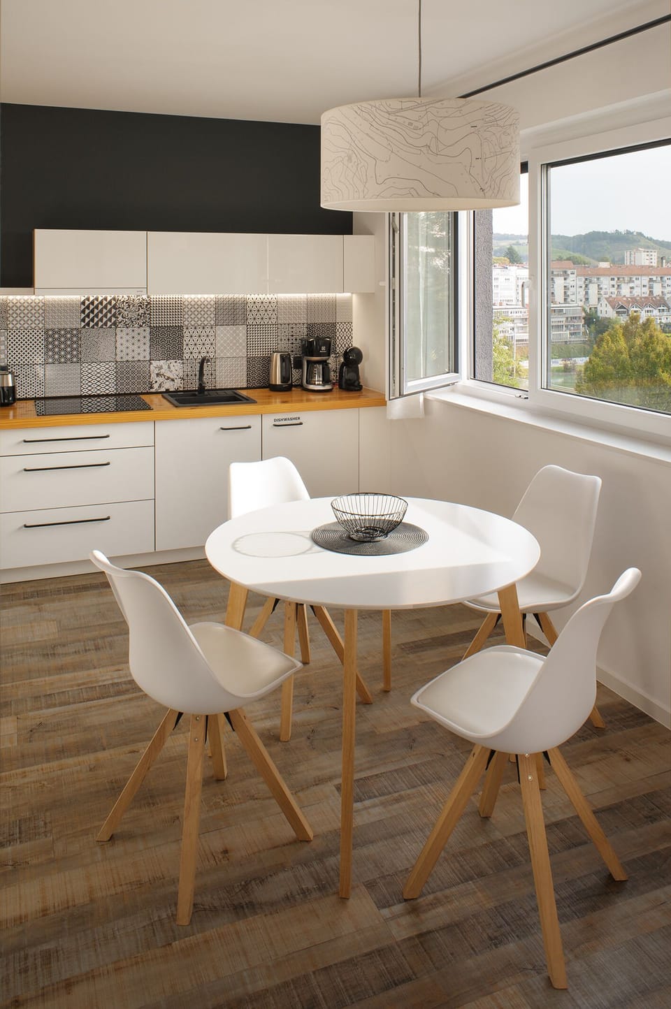 Comfort Apartment | Living area | TV