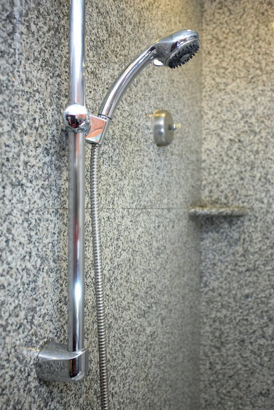 Superior Double Room | Bathroom | Combined shower/tub, deep soaking tub, rainfall showerhead