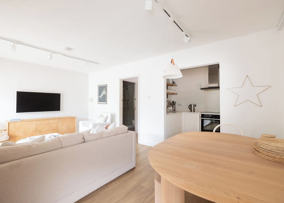 Cottage | Living area