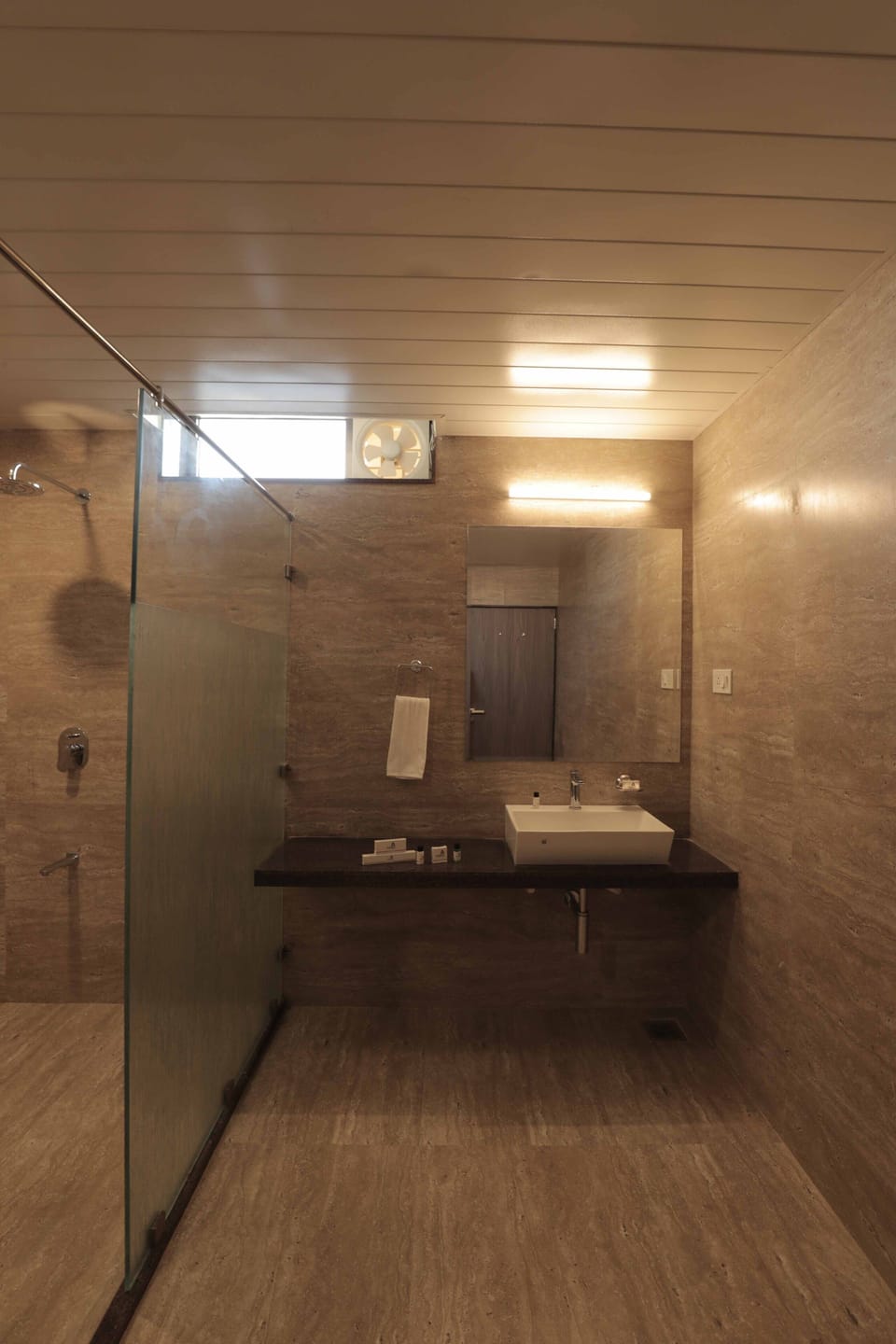 Rainfall showerhead, free toiletries, hair dryer, slippers
