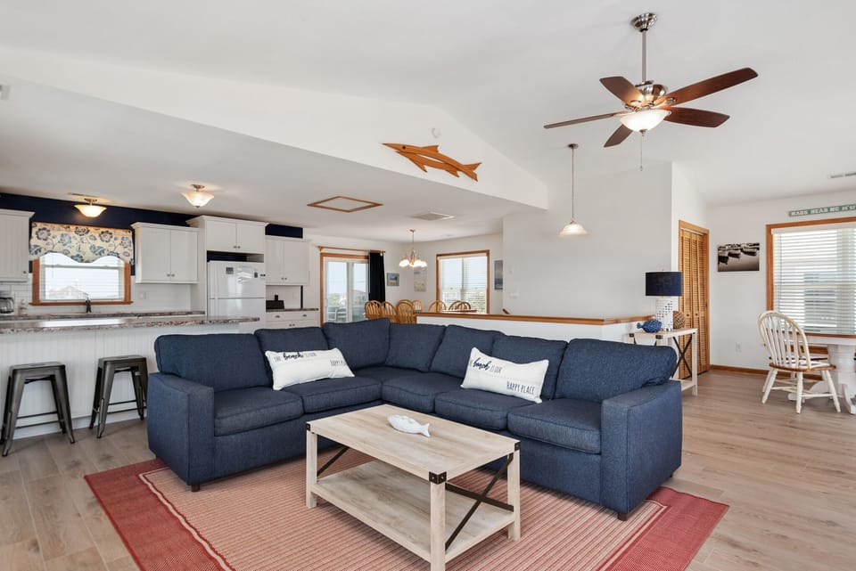 SN0625: Shell Cottage | Top Level Living Area