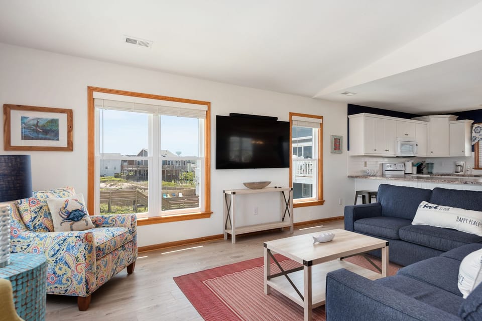 SN0625: Shell Cottage | Top Level Living Area