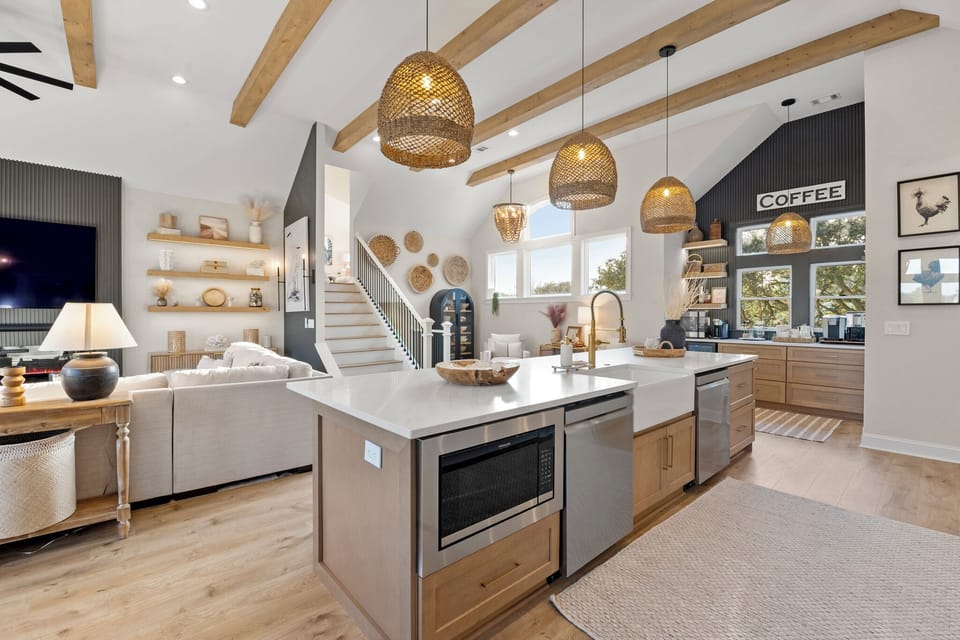 CC091: The Pink Cabana | Top Level Kitchen