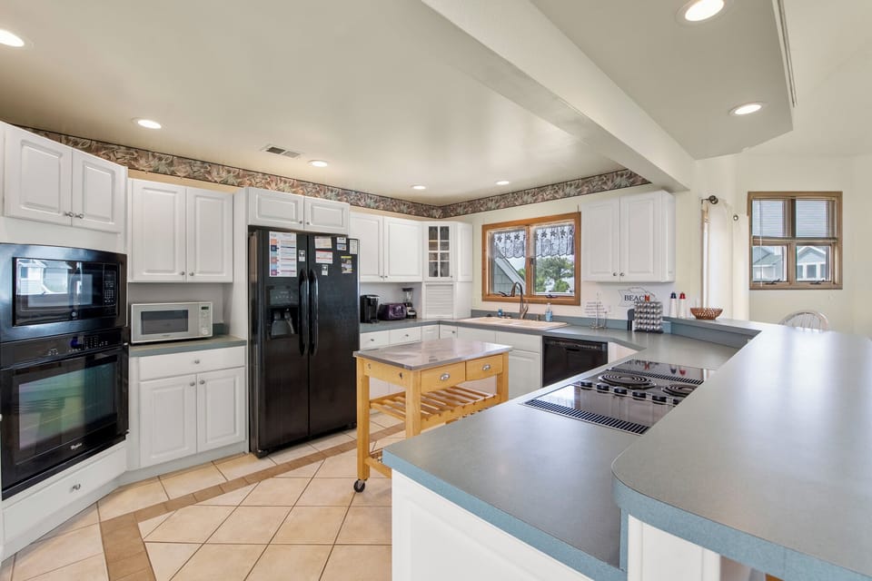 CL133: Payson Place | Top Level Kitchen