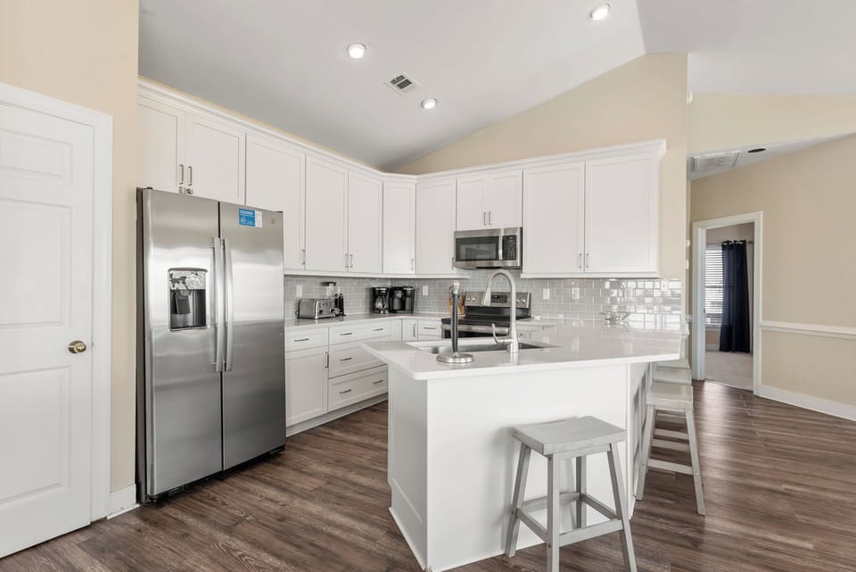 DE07A: Dune Ridge | Top Level Kitchen