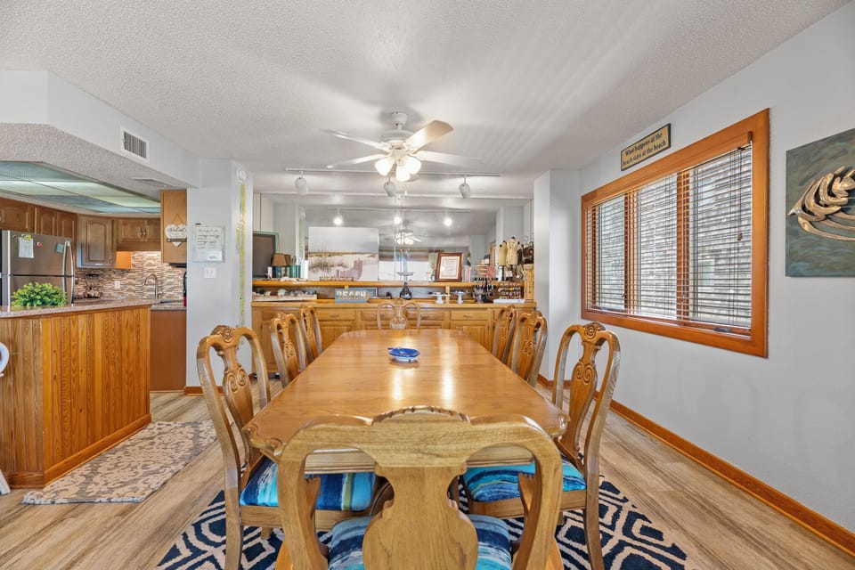 H104S: Heron Cove 104S | Dining Area