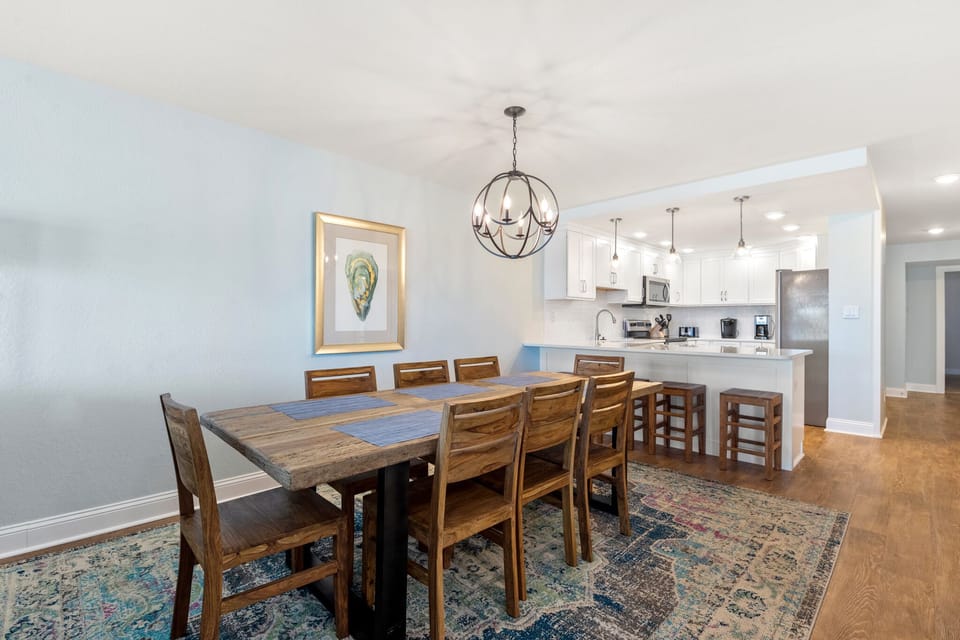 H302N: Heron Cove 302N | Dining Area