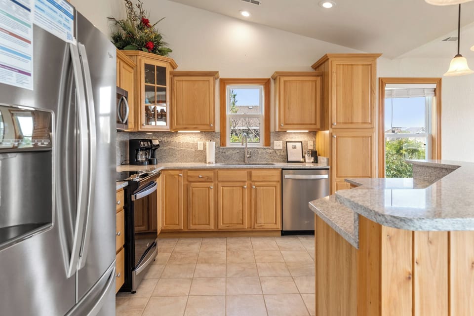 JR385: Jockeys Ridge 385 | Top Level Kitchen