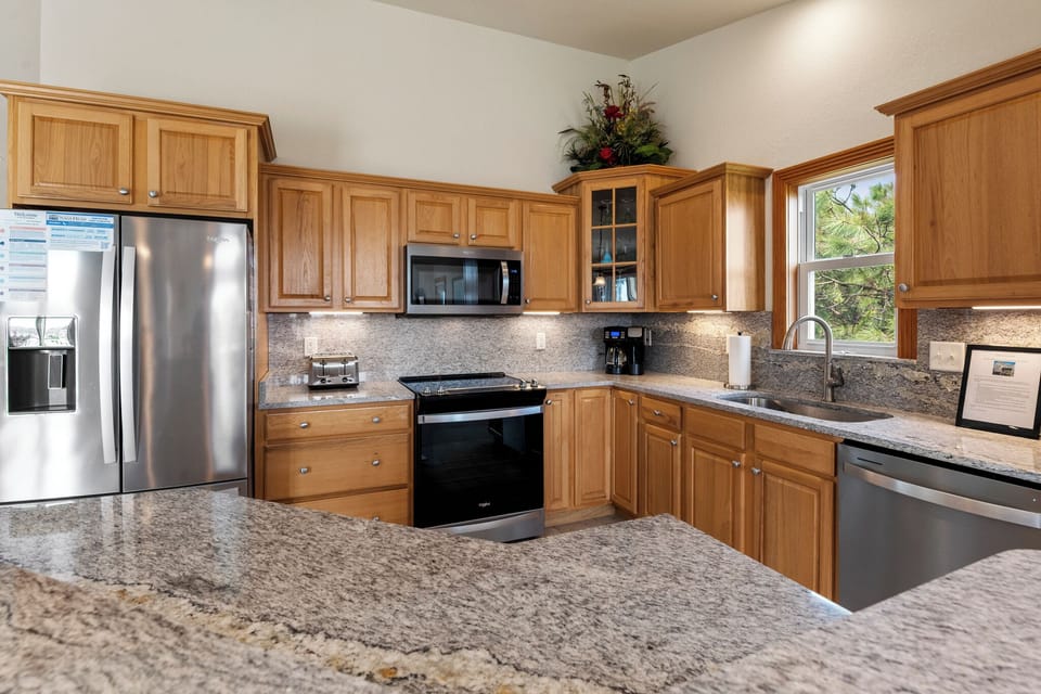 JR385: Jockeys Ridge 385 | Top Level Kitchen