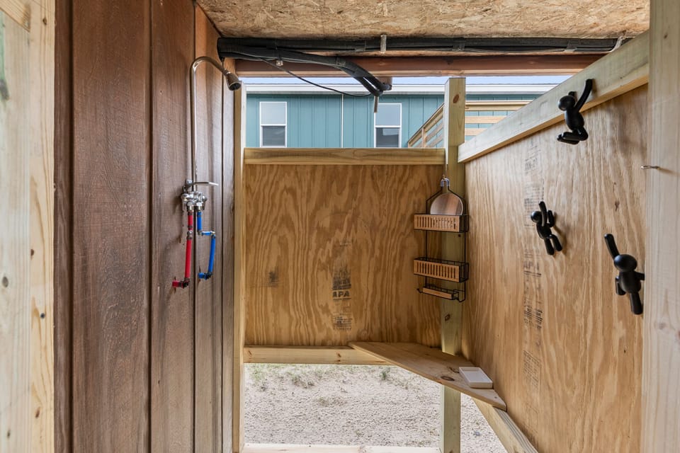 KH4542: Dune Nada | Outdoor Shower