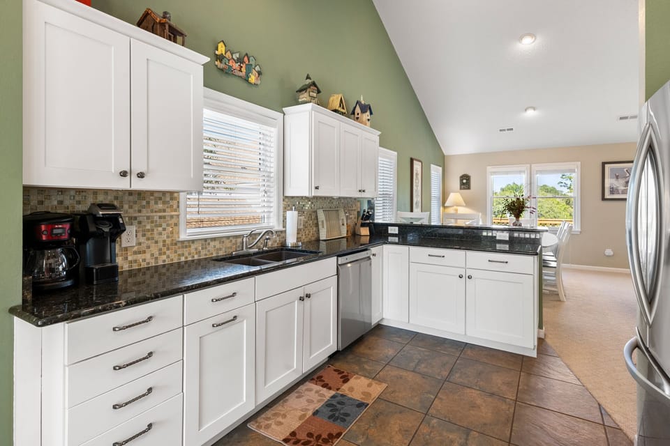 MB23: Birdie I Top Level Kitchen