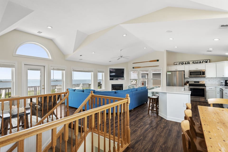 MS20: Soundset | Top Level Living Area