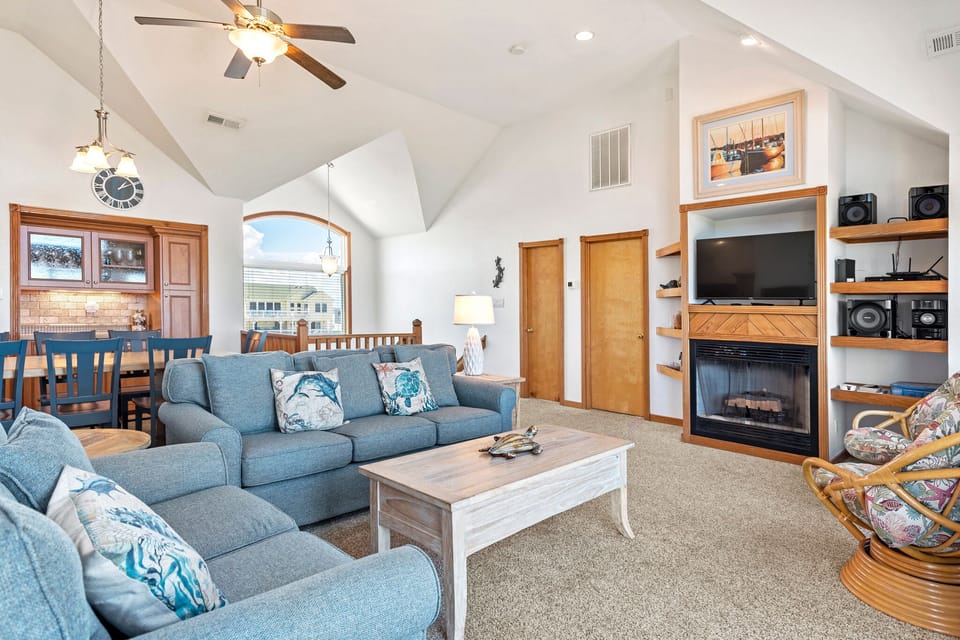 NHB1: Mojo Dojo | Top Level Living Area - Fireplace Not Available For Guest Use