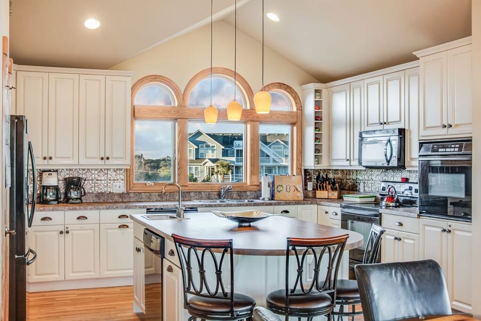 OSA05: Phoenix Rising | Top Level Kitchen