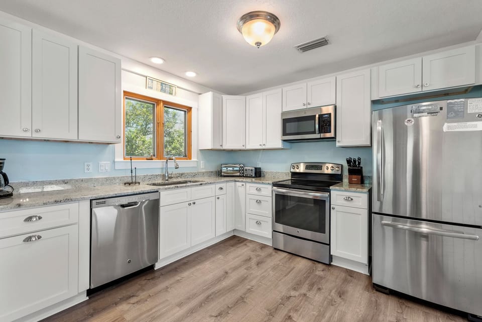 OSH01: Ocean Blue | Top Level Kitchen