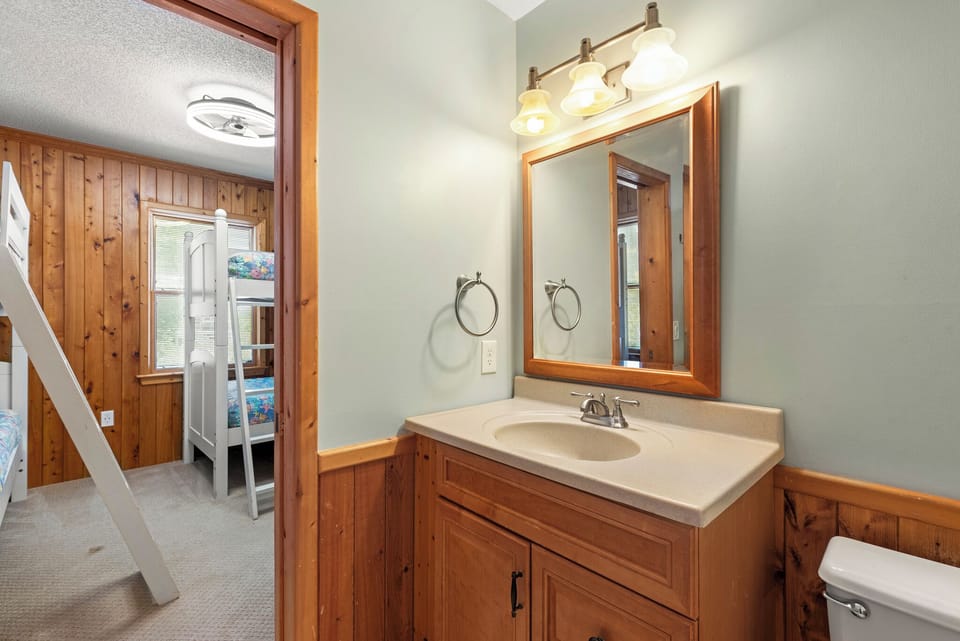 OSH01: Ocean Blue | Mid Level BR2/BR3 Shared Bath