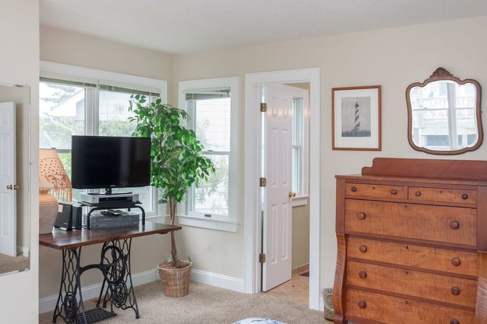 R22: Magical Hideaway | Bottom Level Bedroom 1