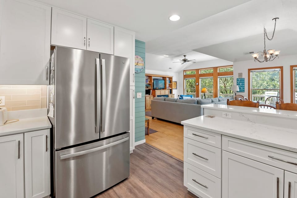 SH223:  Dragonfly | Top Level Kitchen