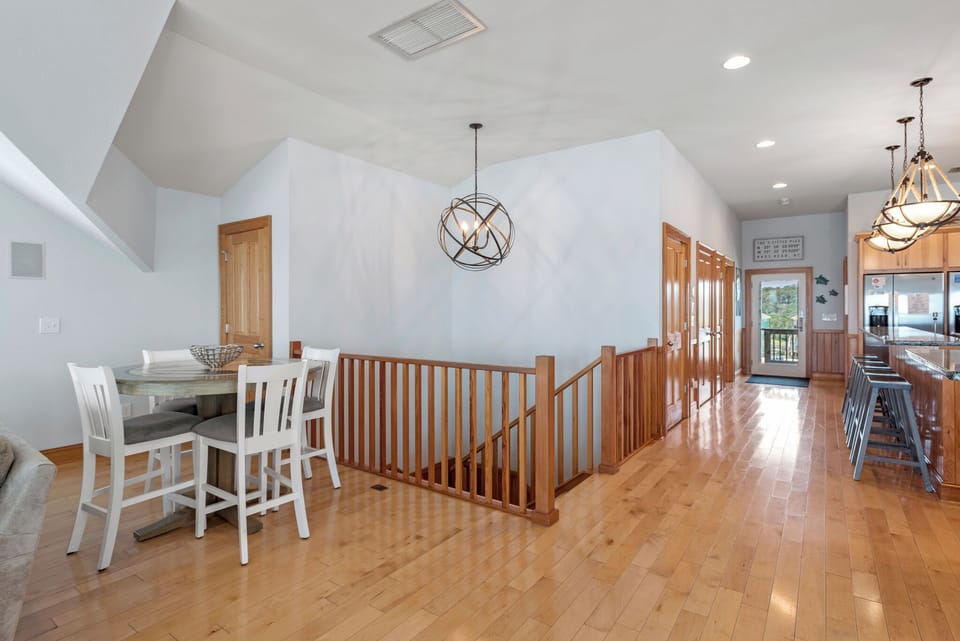 SN06: Cobia | Top Level Breakfast Nook