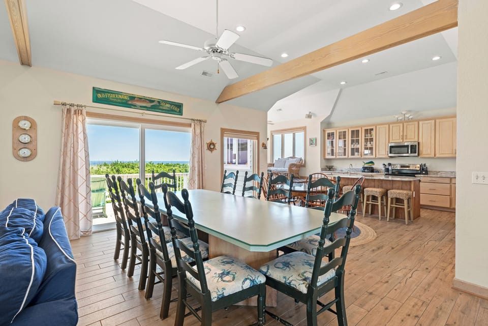 SS38: Favorite Place | Top Level Dining Area
