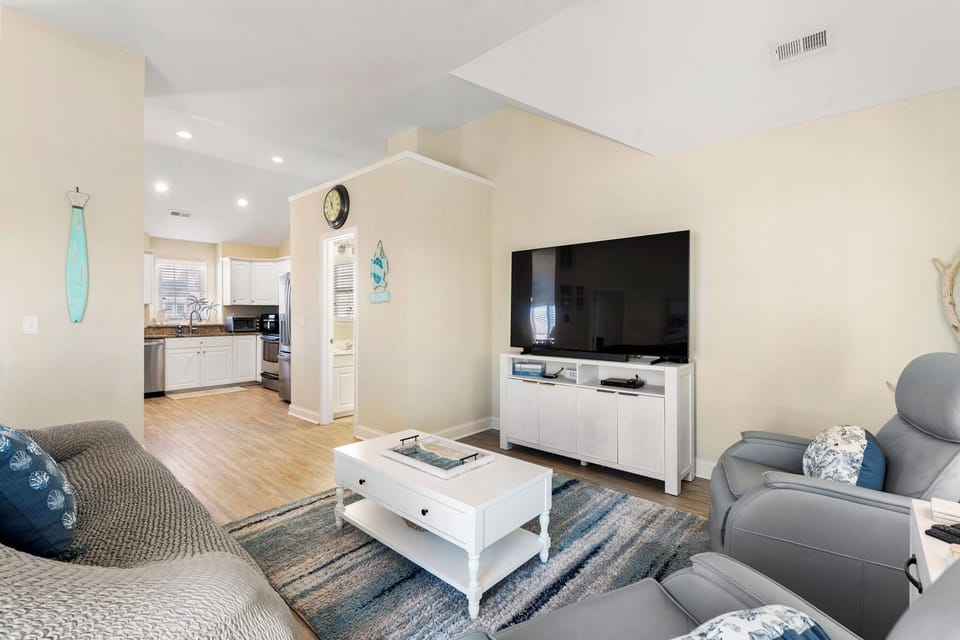 SV12: A Change in Latitude | Top Level Living Area