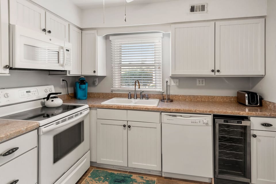 VJ2: Villas J2 | Bottom Level Kitchen
