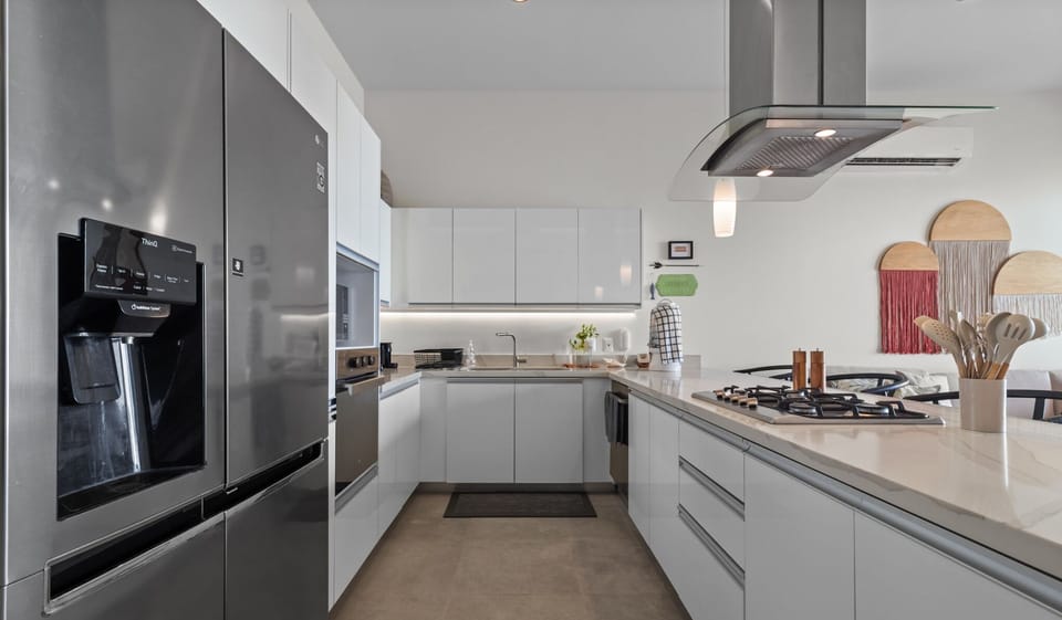 Fully-equipped kitchen