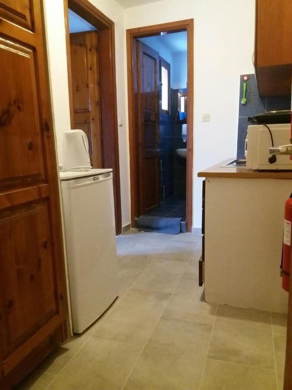 Basic Triple Room | Private kitchenette