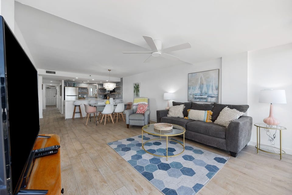 This is an especially large condo for an oceanfront building. It is 1600sqft.