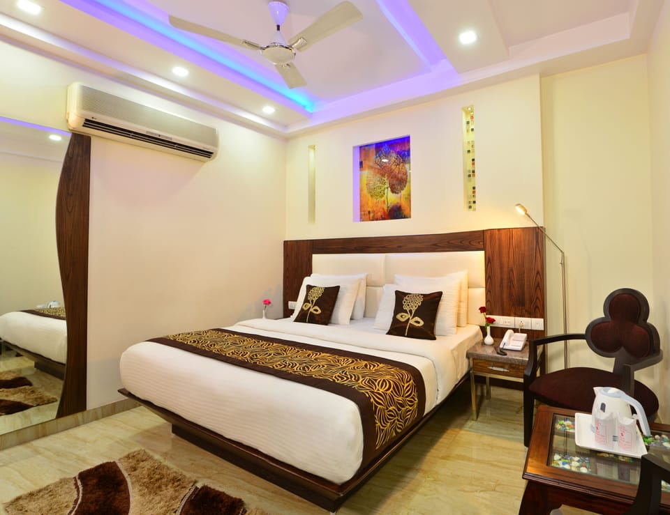 Deluxe Double Room | Free minibar items, in-room safe, desk, iron/ironing board