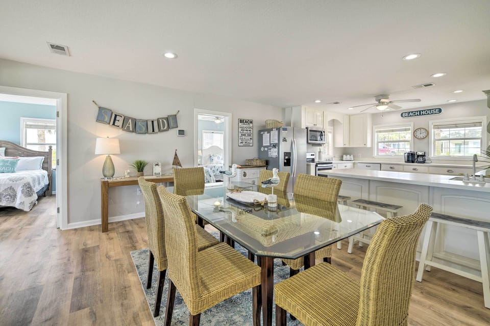 Dining Area | Breakfast Bar w/ Additional Seating