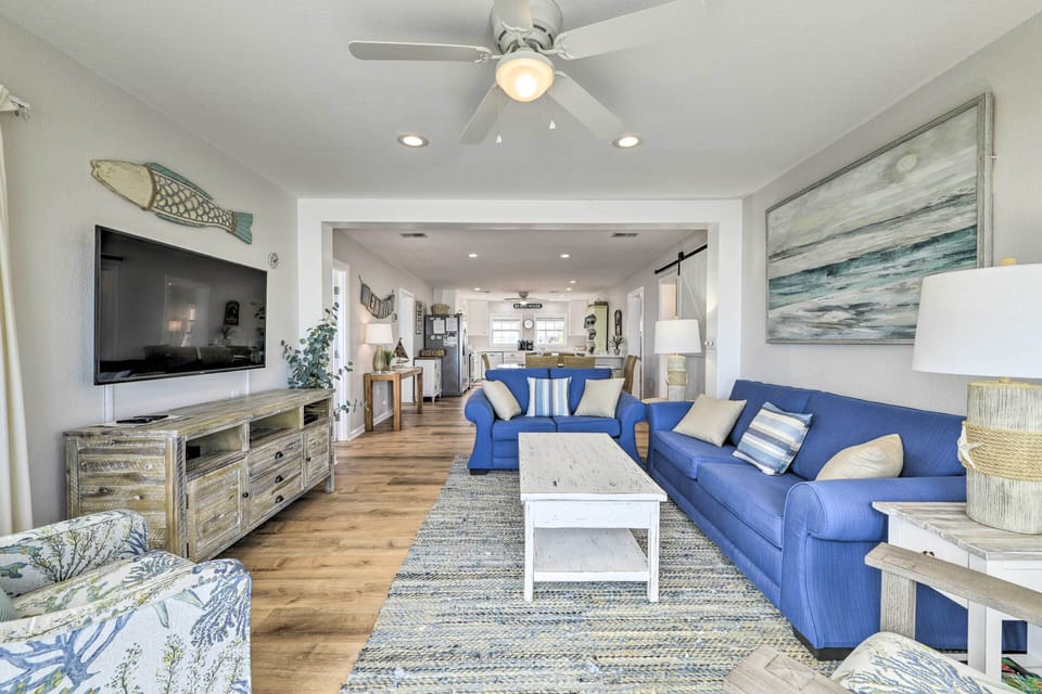 Living Room | Sleeper Sofa