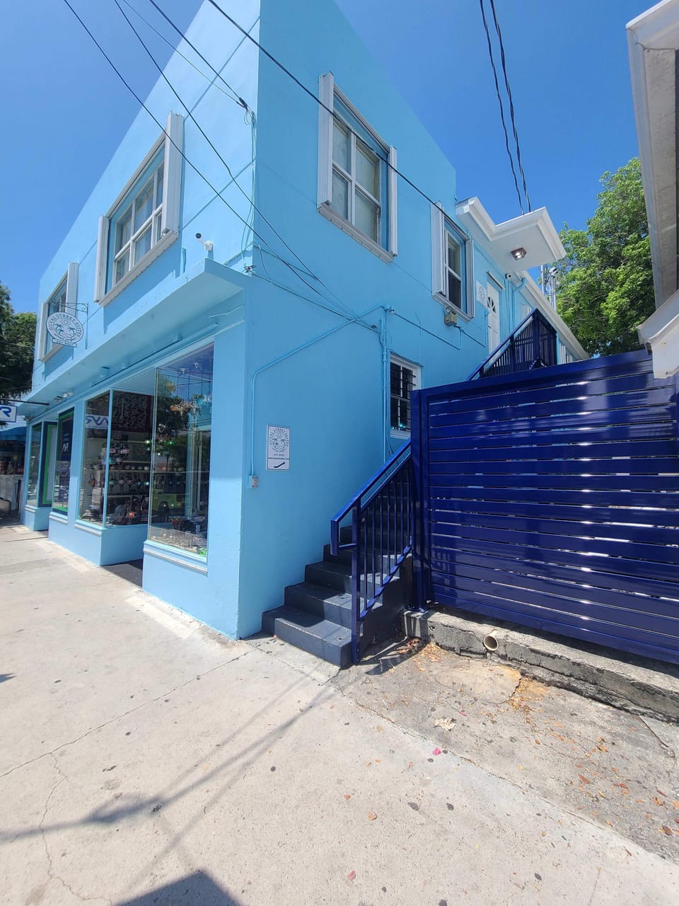 Duval Street entrance upstairs with shared key code
