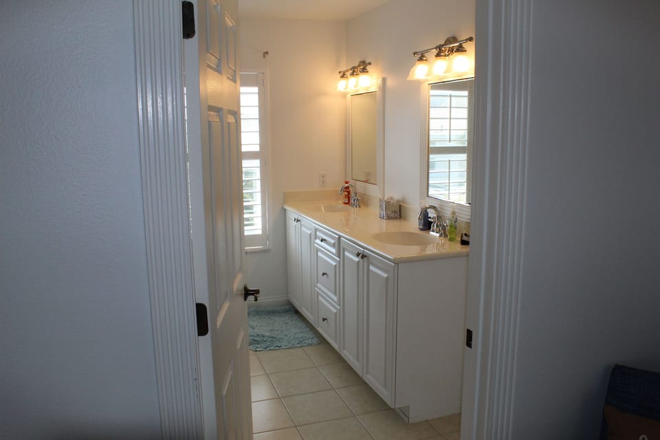 Primary bathroom, huge walk-in shower