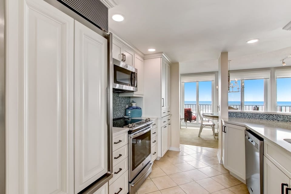 Newly Updated Fully Equipped Kitchen