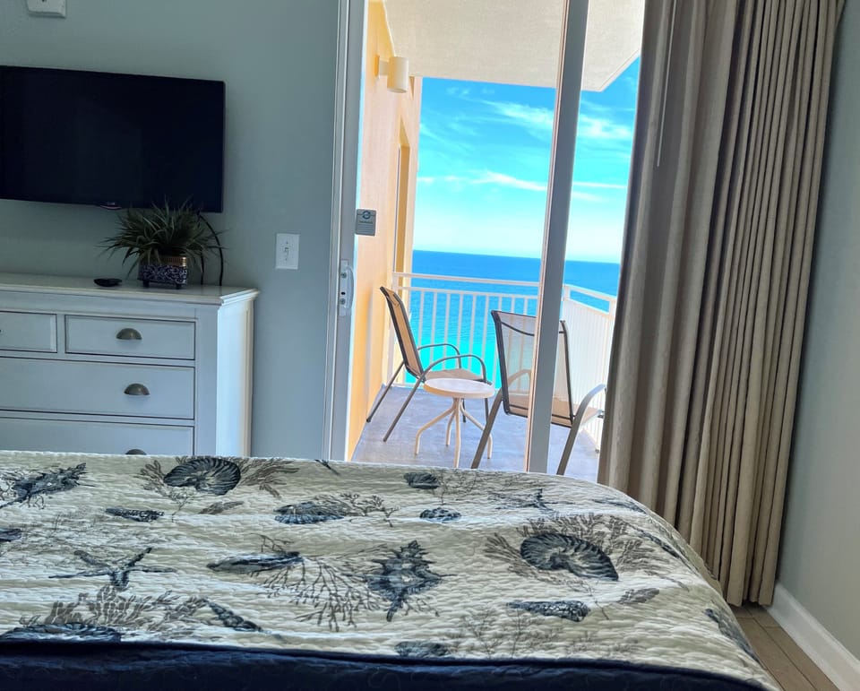 Guest Bedroom with Private Balcony