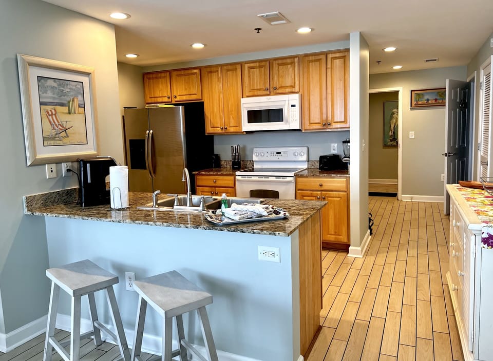 Fully Stocked Kitchen