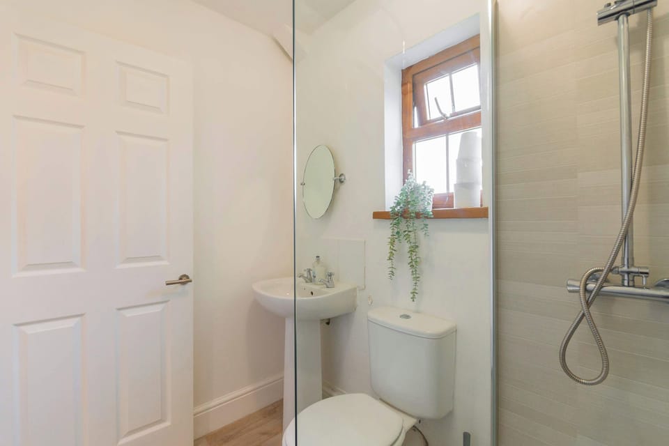 Upstairs shower