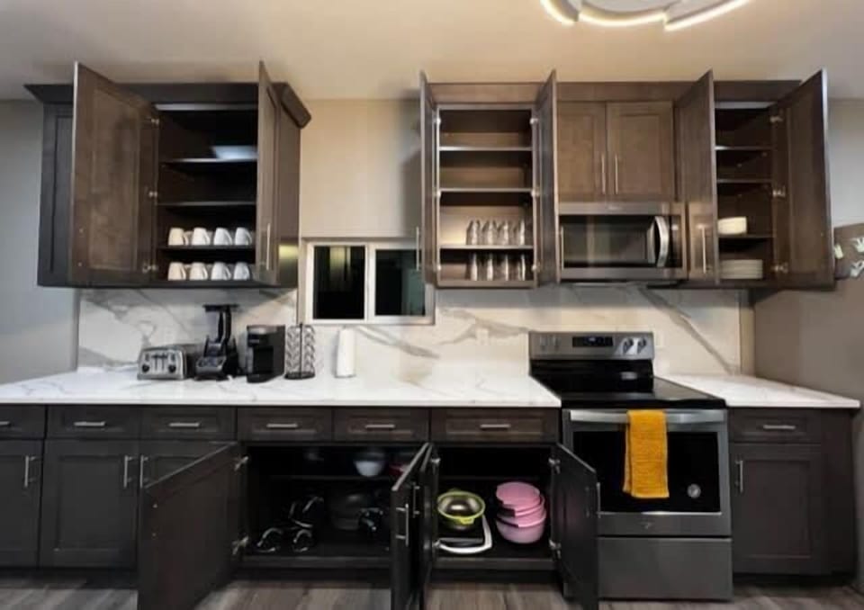 Fully Stocked Kitchen