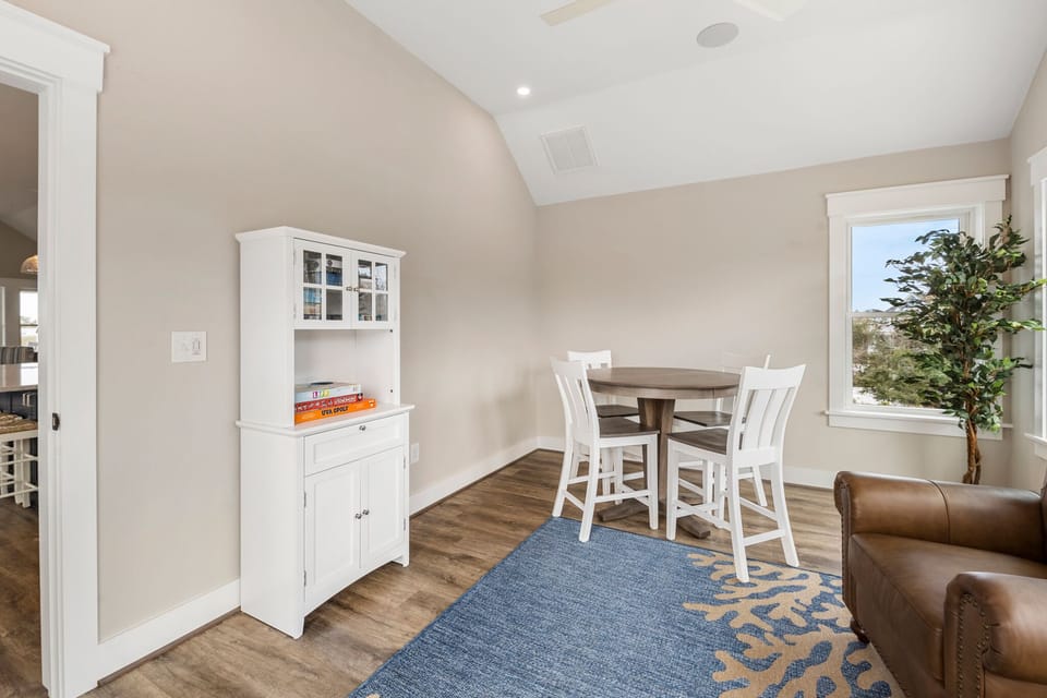 CC420: Shell's By The Seashore | Top Level Sun Room