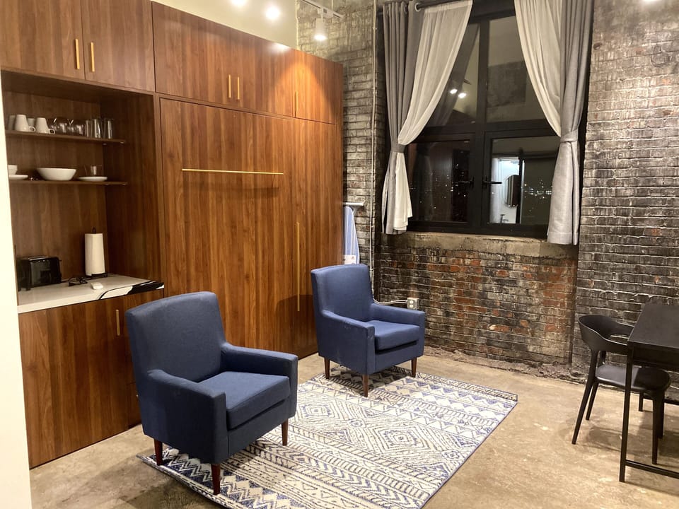 Studio | Blackout drapes, iron/ironing board, free WiFi