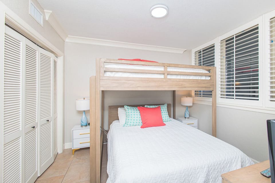 BC-603 (Bunk Bed) (1 of 6)