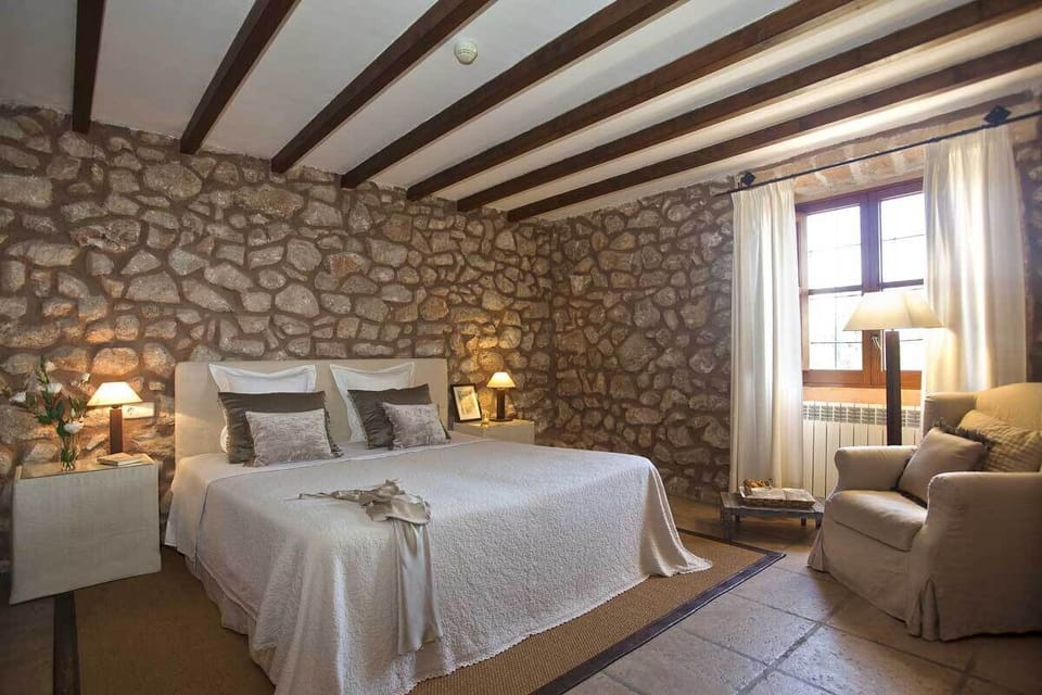 Standard Suite | 1 bedroom, premium bedding, down comforters, minibar