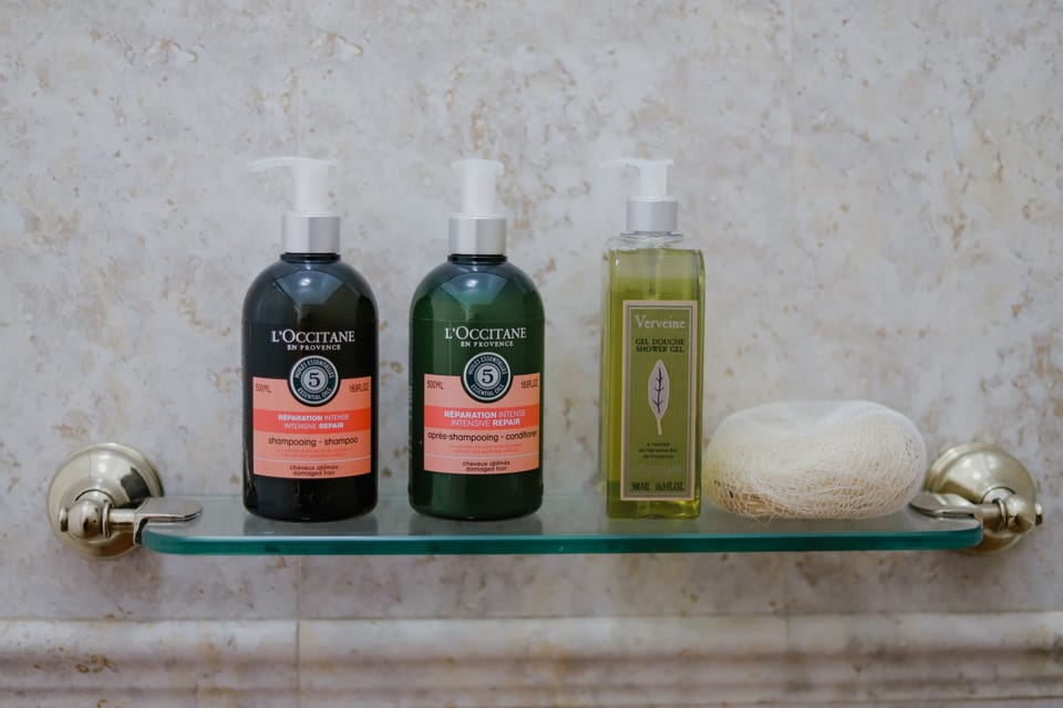 Jetted tub, hair dryer, towels, soap